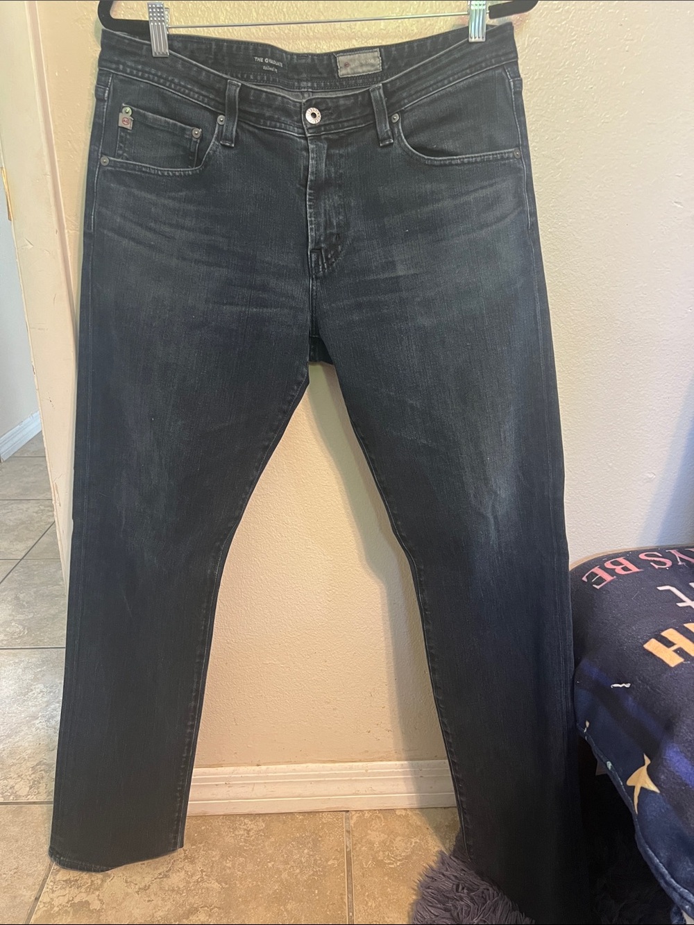 Men’s AG Denim 360 The Graduate tailored leg